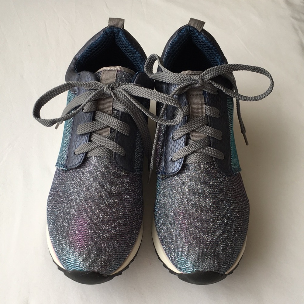 Mi.im sneakers New, size 8.5